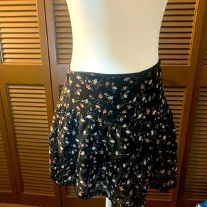 Floral skirt with great detailing